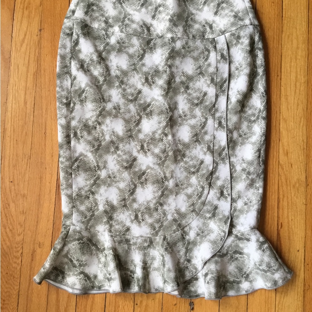 Carine Roitfeld x Uniqlo Midi Skirt